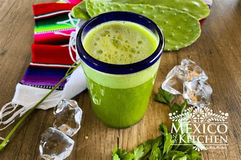 Green Cactus Juice With Mexican Nopales | Licuado de Nopales