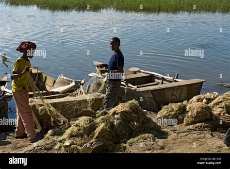 Ethiopia boys hi-res stock photography and images - Alamy