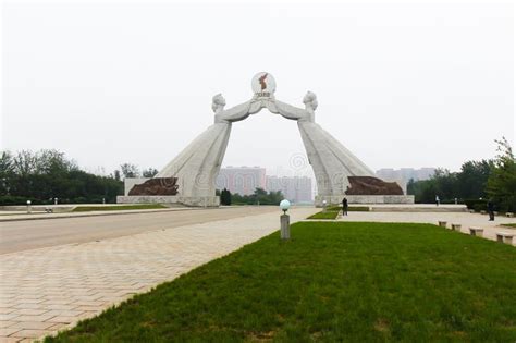 The Arch of Reunification in Pyongyang, North Korea Editorial Stock ...