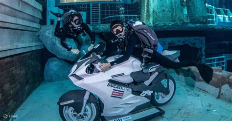 Beginners Scuba Diving at Deep Dive Dubai - Klook Canada