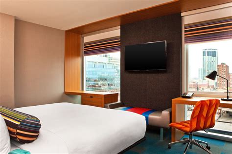 Aloft Chicago Downtown River North Reviews, Deals & Photos 2024 - Expedia