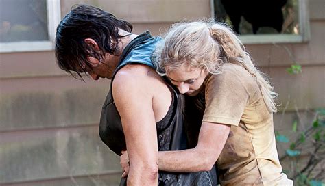 The Walking Dead Daryl And Beth Kiss