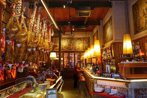 typical spanish bar - Google Search | Bar de tapas, Viajar por españa ...