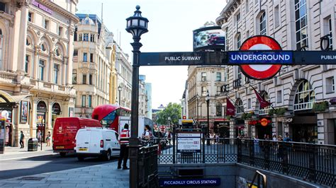 The Ultimate Guide to Shopping in Piccadilly Circus — Zedwell