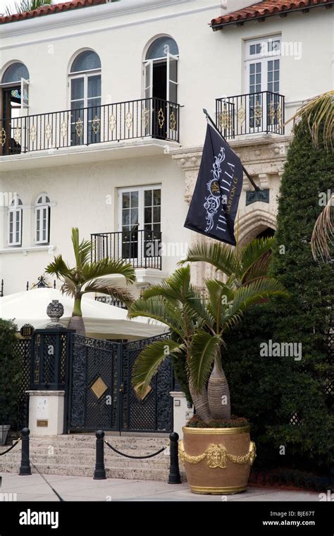 Casa Casuarina, the Gianni Versace mansion on Ocean Drive, South Beach ...