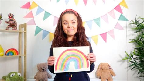 Sing a Rainbow with Evie - CBeebies - BBC