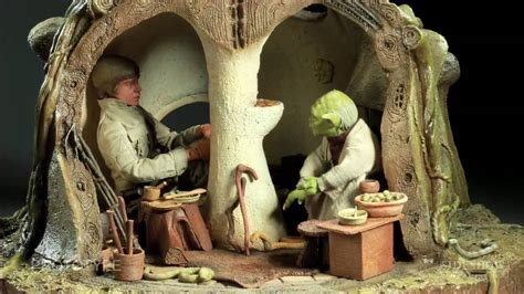 Yoda Sixth Scale Figure and Yoda's Hut - Dagobah Environment - YouTube