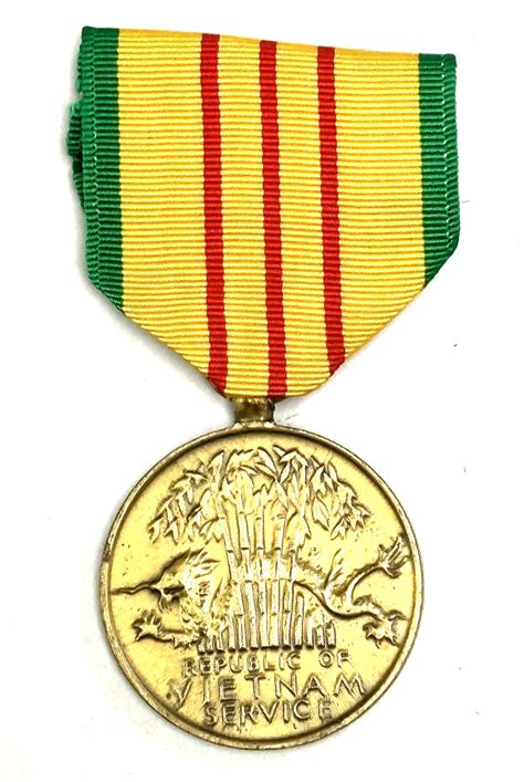 Vietnam US Service Medal with Ribbon - Enemy Militaria