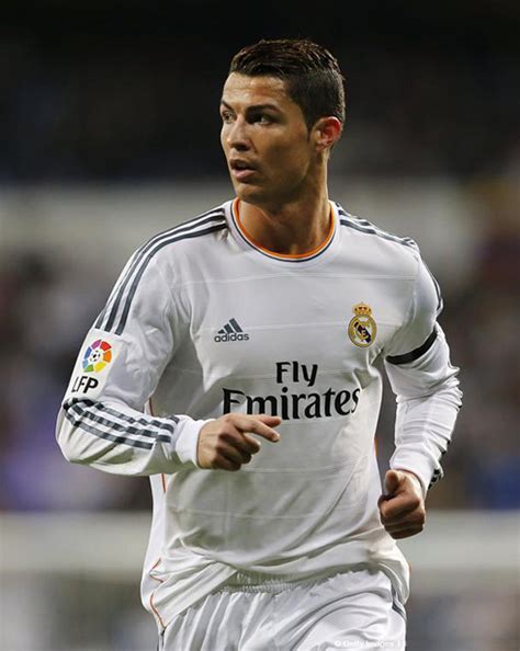 Real Madrid 3-0 Celta Vigo. Ronaldo dedicates his 400th goal to Eusébio