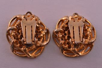 1950's Vintage Clip On Earrings With Rhinestones 391k | Amanda Appleby