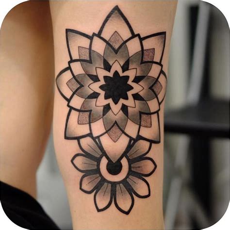 18 Exquisite Geometric Flower Tattoos | Geometric flower tattoo ...