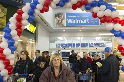 Walmart Supercenter finally opens doors in Lockport | Local News ...