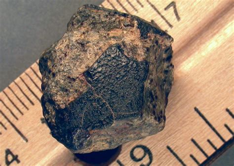 Meteorite Fusion Crust | Some Meteorite Information | Washington University in St. Louis