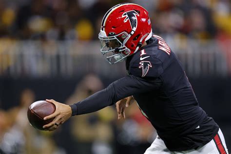 Falcons Twitter demands QB change following loss to Steelers