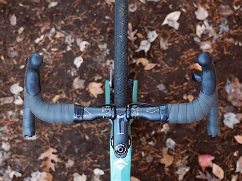 Best Gravel Bike Handlebars – A Buyer’s Guide