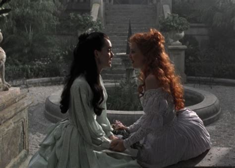 Queer Coding in ‘Bram Stoker’s Dracula’ – Film Daze