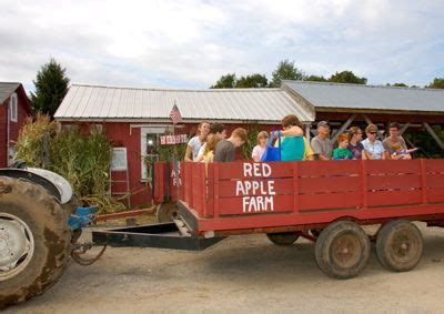 Fun Things to Do at Massachusetts' Red Apple Farm