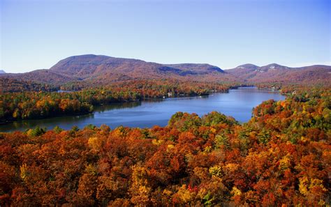 Lake Toxaway in the Fall – Lake Toxaway Charities