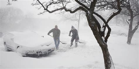 Chicago Snow Storm Followed By Sub-Zero, Near-Record Cold Temperatures ...