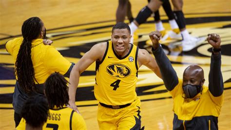 Mizzou men's basketball moves up to No. 14 in AP Top 25