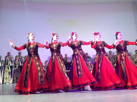 Armenian dance Dancing Aesthetic, Shall We Dance, New Outfits, Crown, Costumes, Quick, Clothes ...