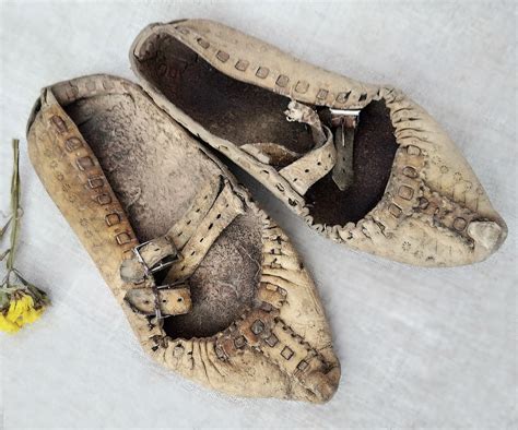 Antique Leather Shoes Primitive Peasant Shoes 1800s Moccasins - Etsy