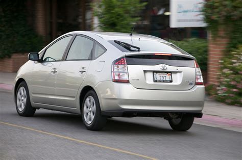 2005 Toyota Prius - Information and photos - MOMENTcar