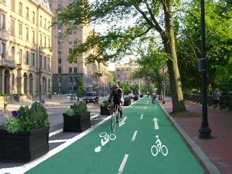 Boston Biker » Blog Archive » Go Tell The City You Want Cycle Tracks Around The Public Garden