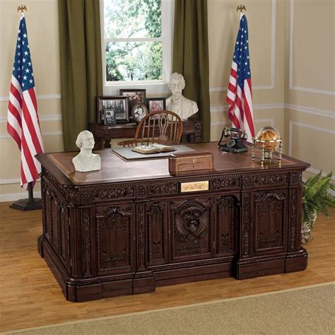 Presidents H.M.S. Resolute Desk Replica - AF57262 - Design Toscano