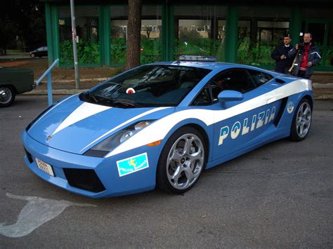 Archivo:Lamborghini Polizia.JPG - Wikipedia, la enciclopedia libre