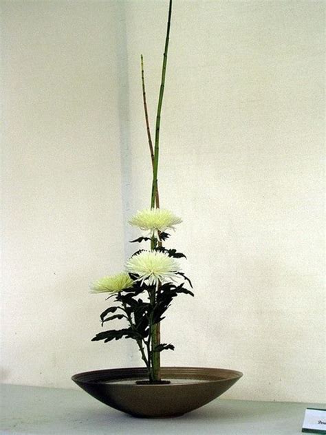 30 Pictures of Japanese Art Of Flower Arrangement, Ikebana | Ikebana flower arrangement, Ikebana ...