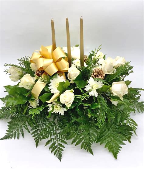 Christmas Centerpiece - Easy Flower Shop