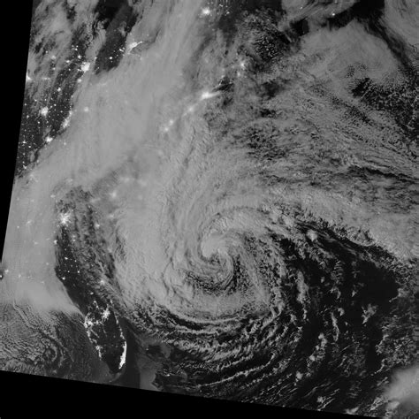 Hurricane Sandy's Menacing Size on Earth Revealed in Satellite Photos ...