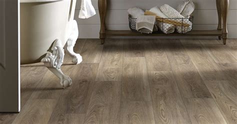 4 Types of Vinyl Flooring - Dalton Floor Tailor