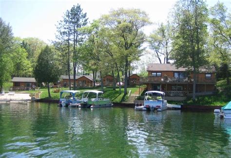 Clear Lake Resort & Boat Rental - Lakefront... - HomeAway West Branch | Resort cabins, Lake ...