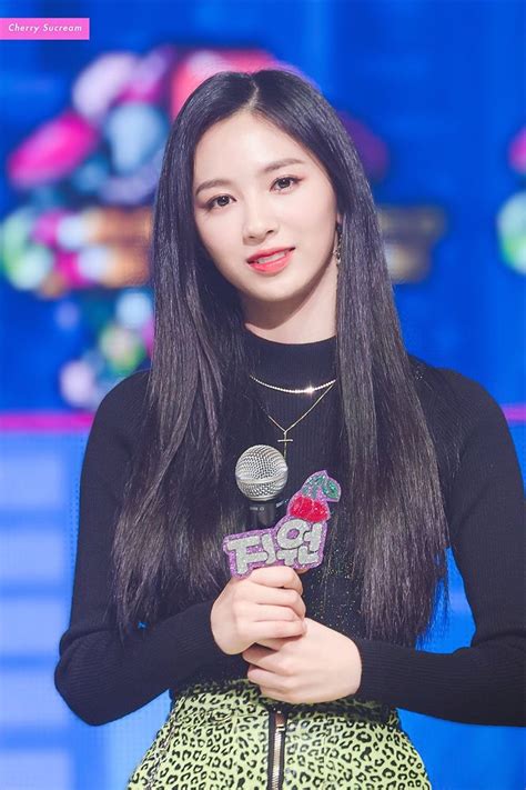 190121 #지원 #jiwon #cherrybullet Fnc Entertainment, Kpop Outfits, Pixie, Crown Jewelry ...