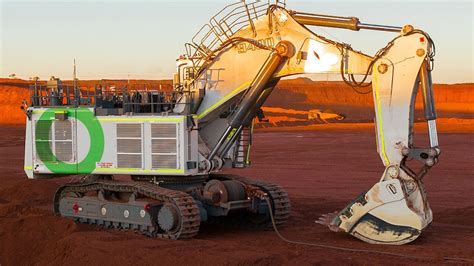 Liebherr Converts Massive Mining Excavator to Electric Power – Autoua.net