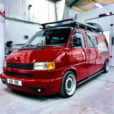 VW T4 fresh red paint | Vw bus umbau, T4 tuning, Schicke autos