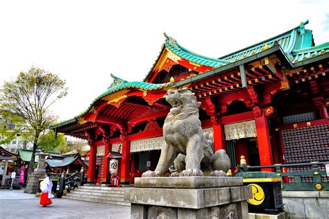 10 Best Temples and Shrines in Tokyo - Discover Tokyo's Most Important Temples and Wats – Go Guides