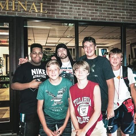 Eminem with Fans @ Bonnaroo : r/Eminem