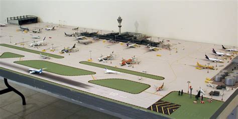 1:500 Model Airport Single Runway #1 | Airport Diorama Designs