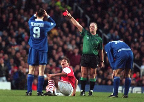 Everton legend Duncan Ferguson chased burglars, was jailed for a headbutt, rattled Man United ...