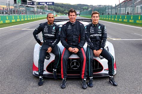 Mercedes F1 team LAUDED by Olympic gold medallist Sir Ben Ainslie ...