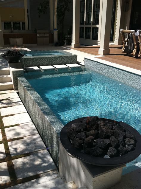 How to Install Glass Mosaic Tile in a Pool ( 10 steps to follow )