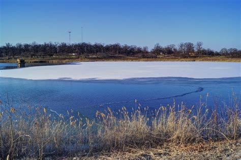 Frozen Lake Park free image download