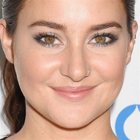 Shailene Woodley Makeup: Black Eyeshadow, Gray Eyeshadow, Silver ...