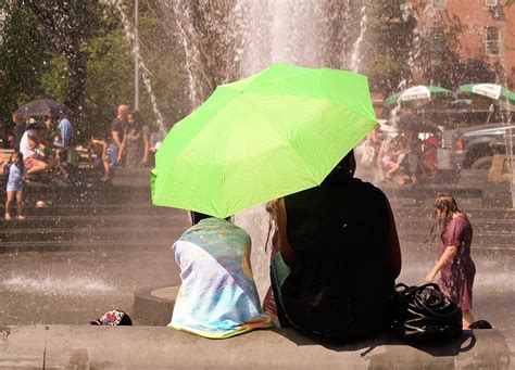 Washington Square Park Fountain Photograph by Ann Murphy - Fine Art America