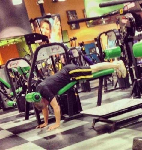 23 Hilarious Gym Fails That Will Make You Cringe So Hard