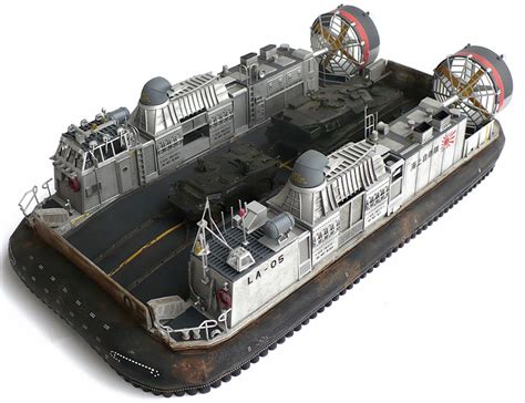 The Great Canadian Model Builders Web Page!: Landing Craft Air Cushion (LCAC)