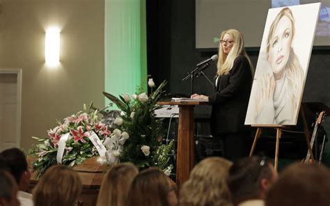 Mindy McCready laid to rest at funeral in hometown of Fort Myers ...